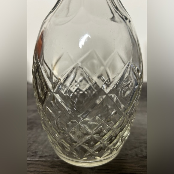 London Winery Crystal Decanter - Picture 2 of 4